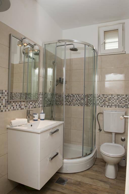 Apartments Villa Laguna With Pool Ražanj الغرفة الصورة