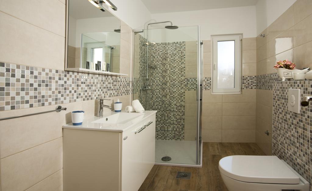 Apartments Villa Laguna With Pool Ražanj الغرفة الصورة