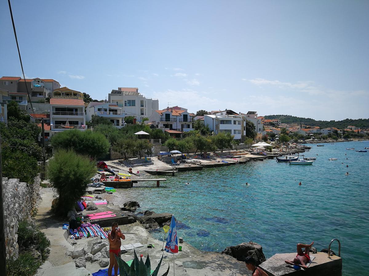Apartments Villa Laguna With Pool Ražanj المظهر الخارجي الصورة